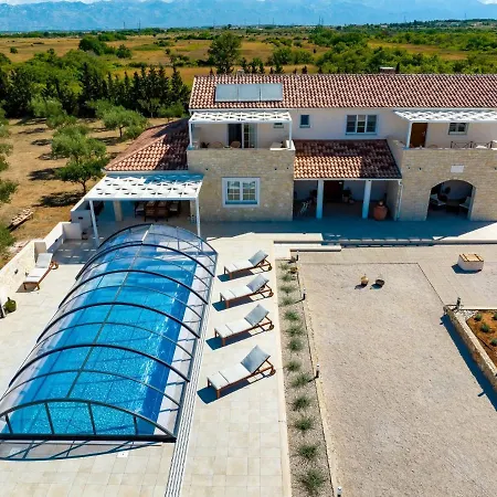 Villa Beautiful Tesoro