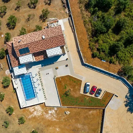 Beautiful Tesoro Villa
