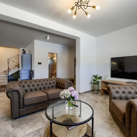 Beautiful Tesoro Villa *